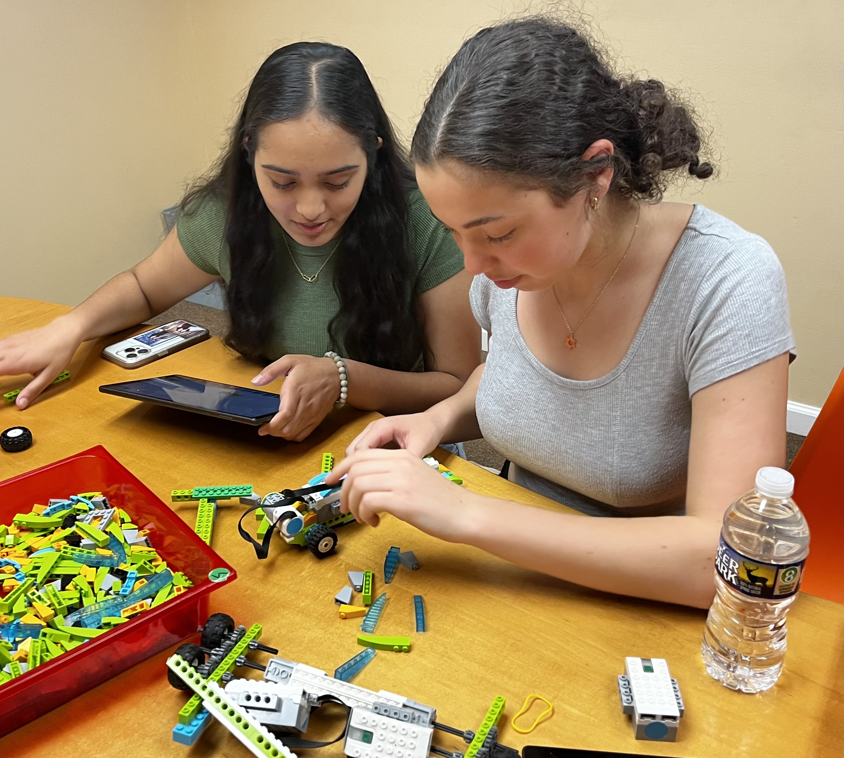 STEMEPA Members Building LEGO Racecars